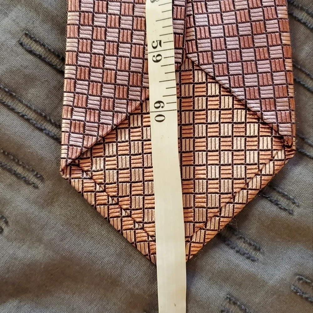 Ike Behar New York Checkered Pink Salmon Necktie